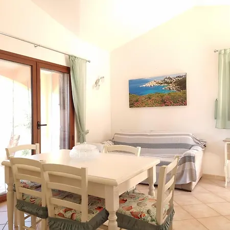Residenza Monte Rena - Rena A3 - Budoni Sweet Vakantiehuis *